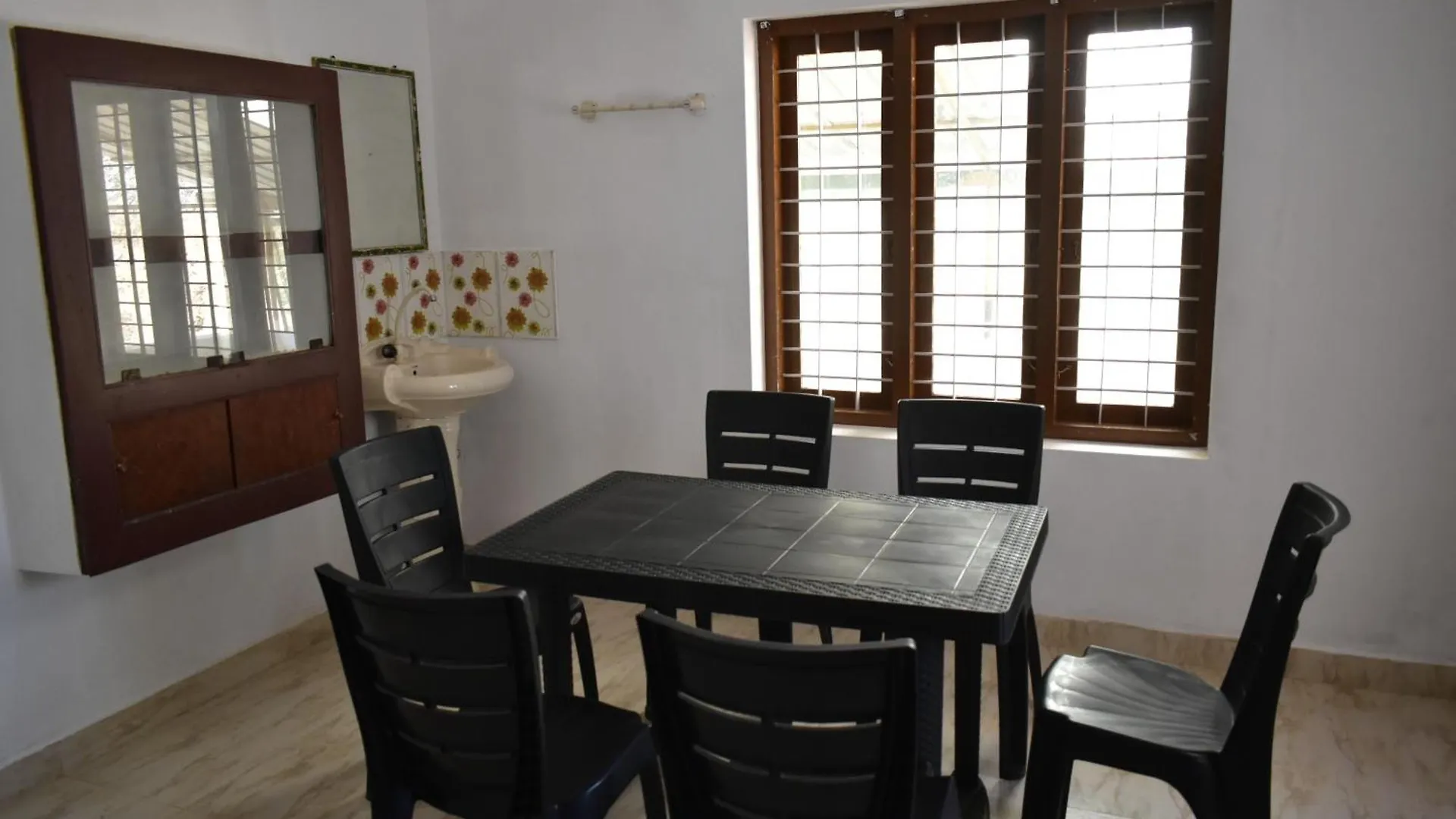 Ikiam- In Nature'S Embrace Mananthavady Guest house